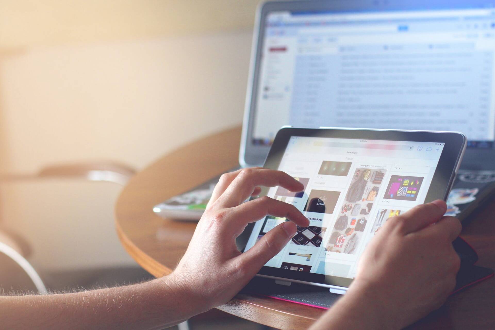 Portrait of Ecommerce Content Marketing Strategies